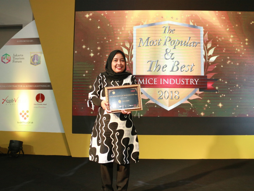 PT Blue Bird Tbk Meraih Dua Penghargaan The Most Popular & The Best MICE Industry 2018